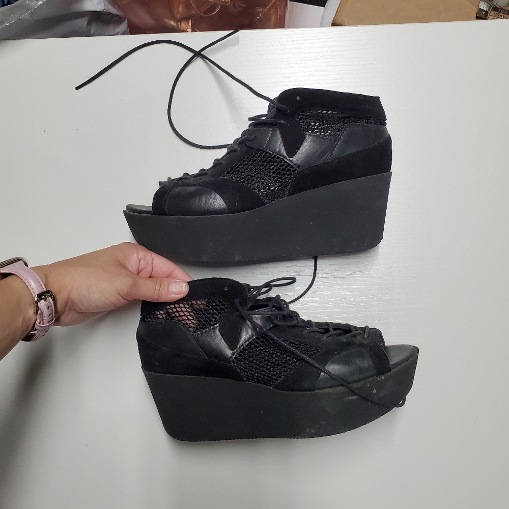 Vagabond open toe tie up platform mesh shoes size 37